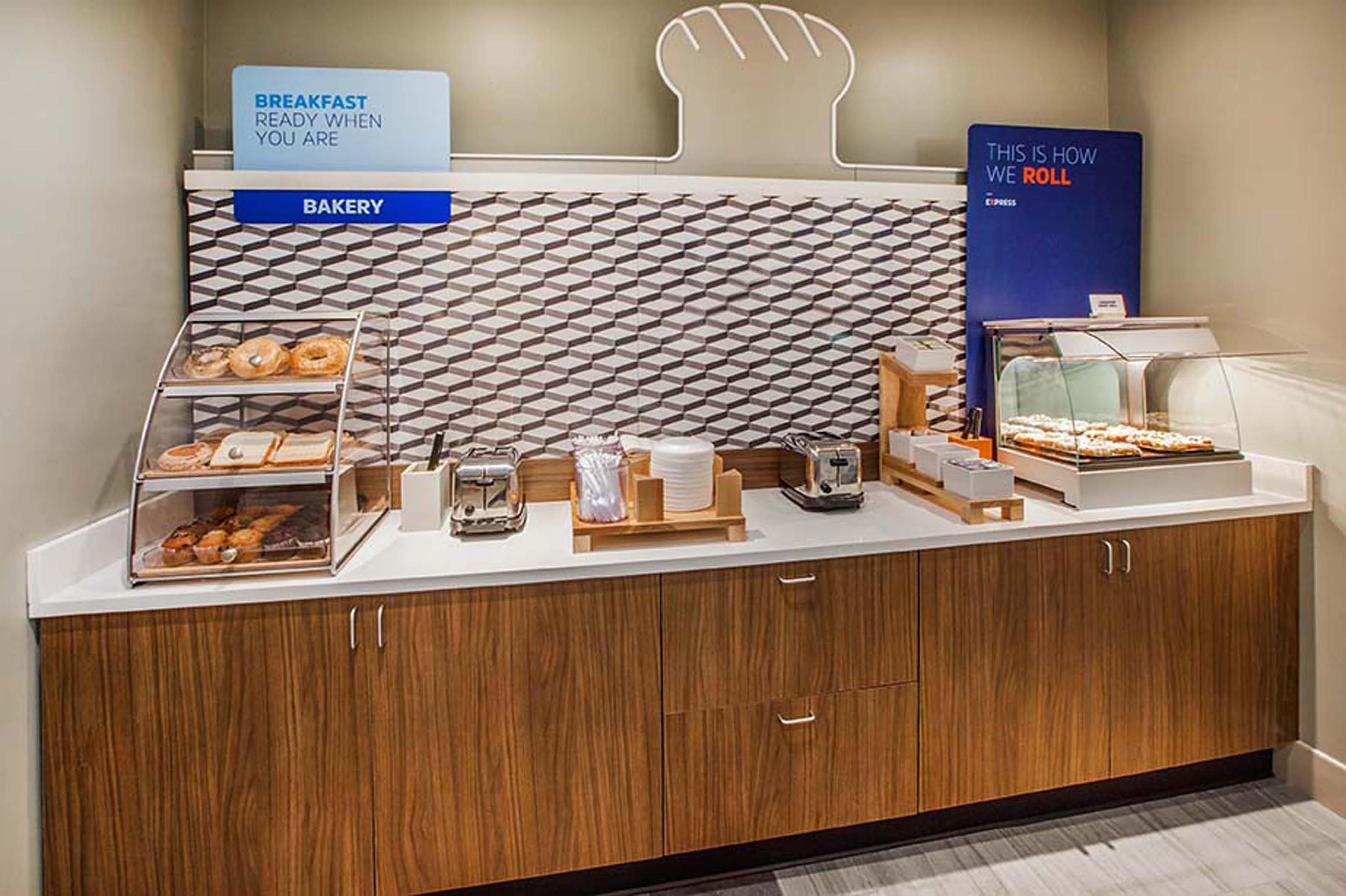 Express - By Ihg Grand Island